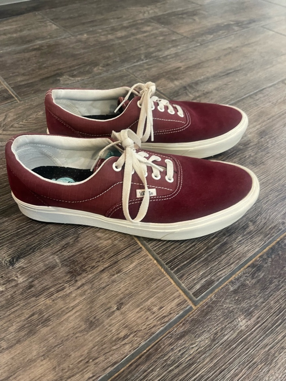 Vans Men’s Burgundy Canvas Low-Top Sneakers with White Laces - Picture 2 of 3
